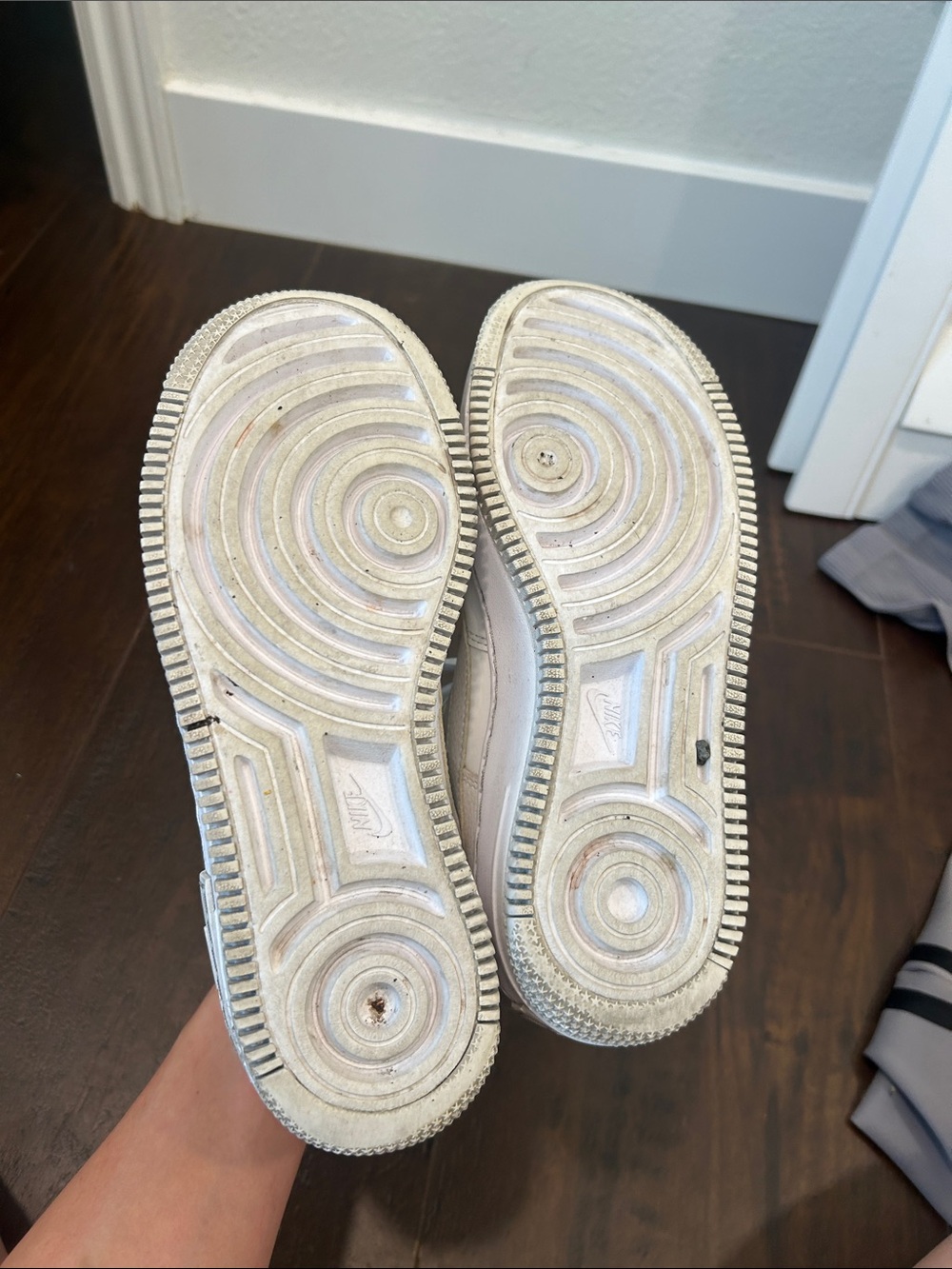 Nike Air Force 1 Shadow sneakers in a triple white colorway - Picture 8 of 8